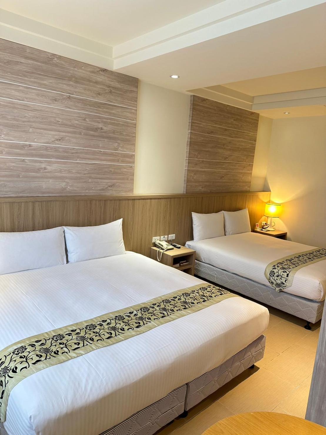 East Town 26 Hotel Città di Hualien Esterno foto