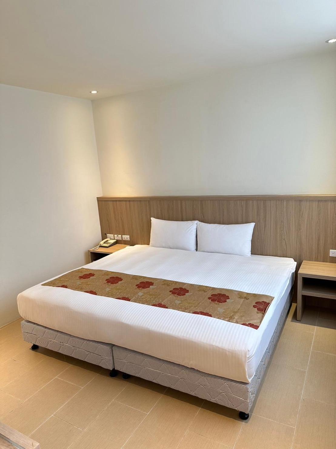 East Town 26 Hotel Città di Hualien Esterno foto