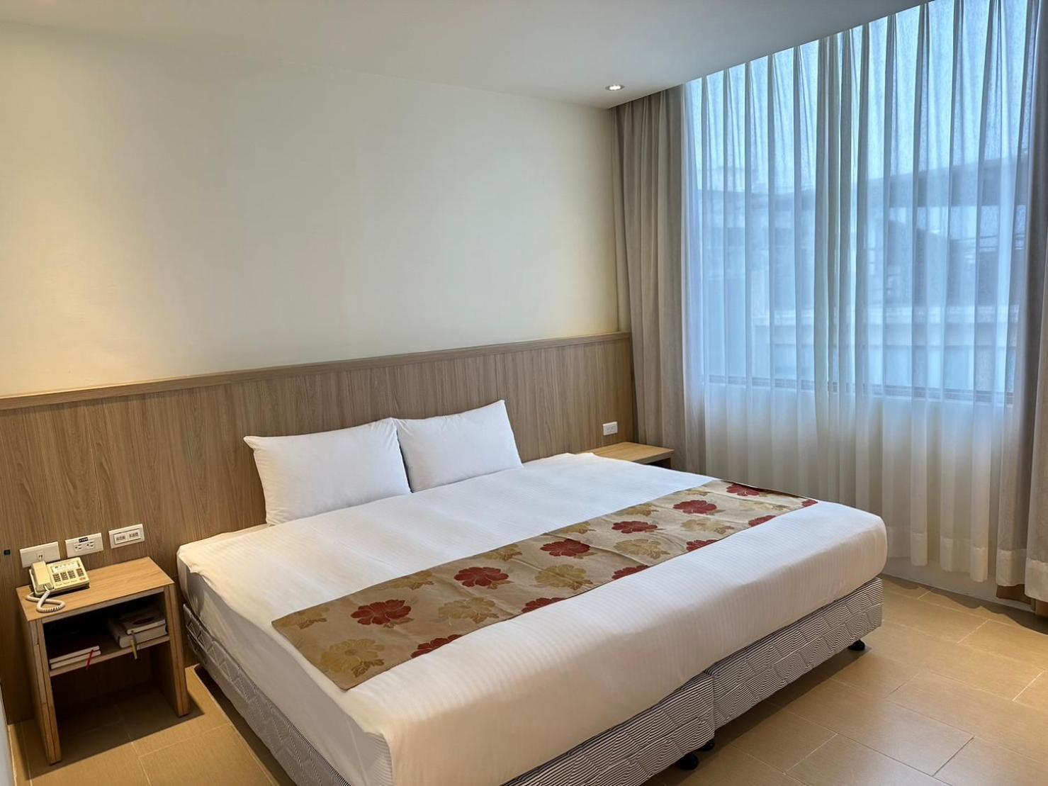 East Town 26 Hotel Città di Hualien Esterno foto