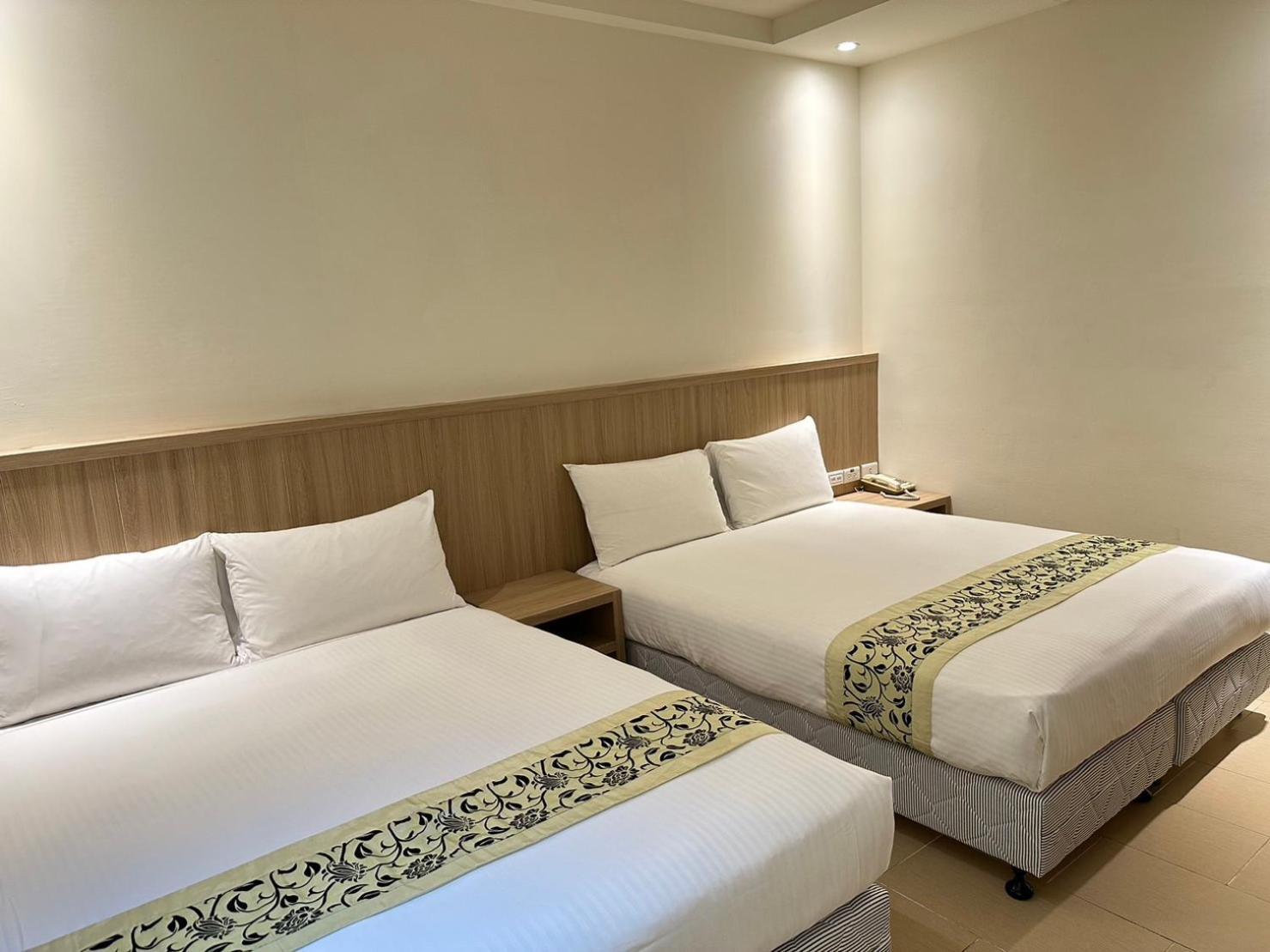 East Town 26 Hotel Città di Hualien Esterno foto