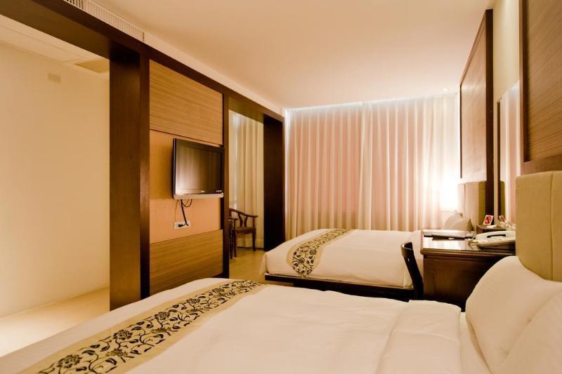 East Town 26 Hotel Città di Hualien Esterno foto